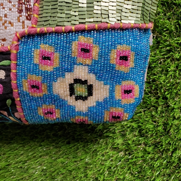 Multicolor Mixed Print Sequin Beaded Handbag - Picture 4 of 9